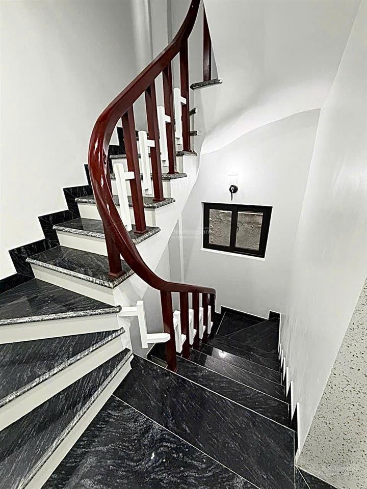 Phố lâm hạ, ít nhà bán, 50m2  8t, nội thất đẳng cấp, đường vào nhà rộng thênh thang