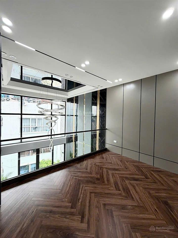 Phố lâm hạ, ít nhà bán, 50m2  8t, nội thất đẳng cấp, đường vào nhà rộng thênh thang