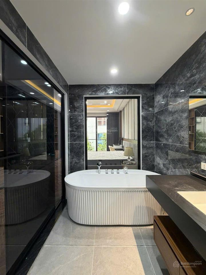 Phố lâm hạ, ít nhà bán, 50m2  8t, nội thất đẳng cấp, đường vào nhà rộng thênh thang
