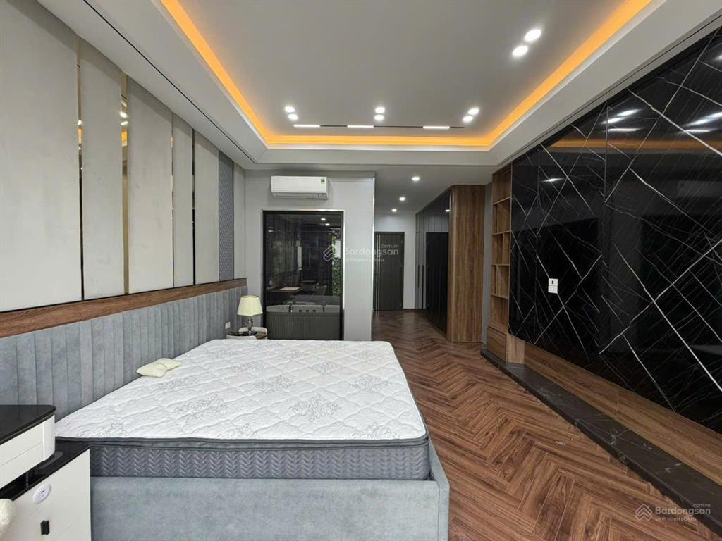 Phố lâm hạ, ít nhà bán, 50m2  8t, nội thất đẳng cấp, đường vào nhà rộng thênh thang
