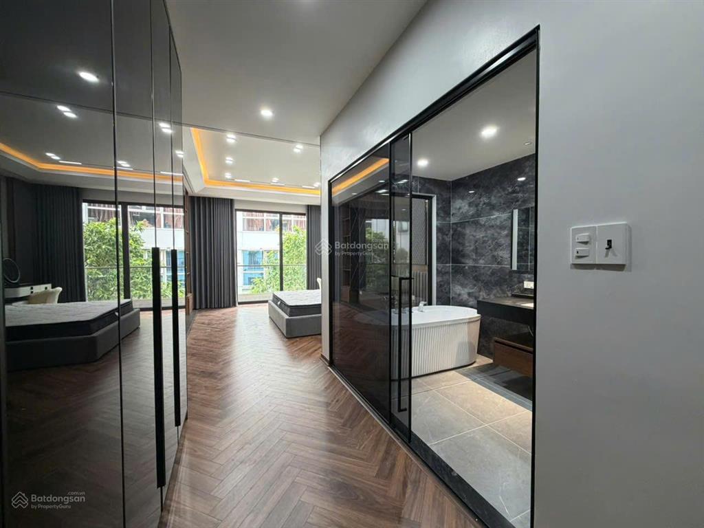 Phố lâm hạ, ít nhà bán, 50m2  8t, nội thất đẳng cấp, đường vào nhà rộng thênh thang