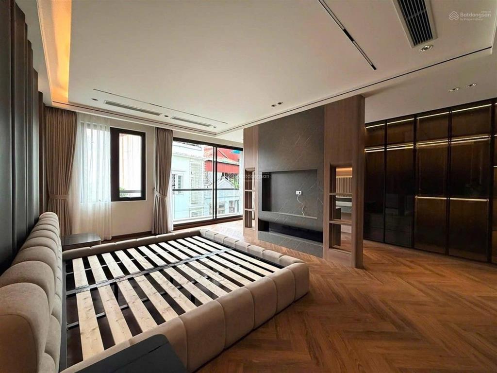 Nhà đẹp phố nguyễn văn cừ, 65m2, 8 tầng, oto, mặt tiền rộng, gần bv tâm anh, cầu chương dương