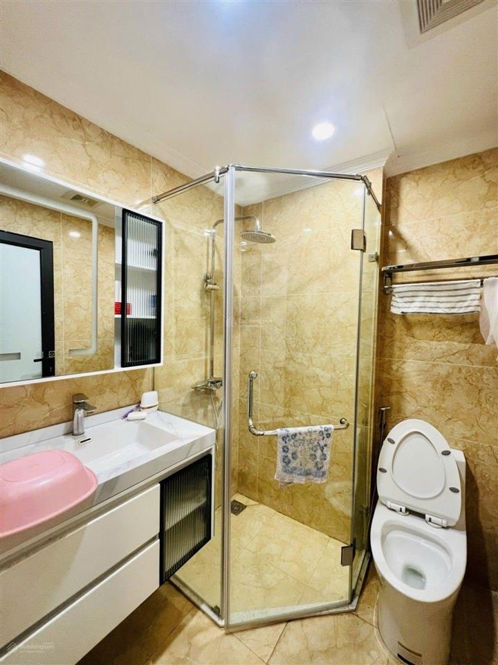 Bán nhà riêng tại ngọc thụy, 11,9 tỷ, 40m2, 7 tầng, mặt tiền 4m gần cầu chương dương, ô tô