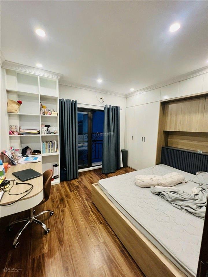 Bán nhà riêng tại ngọc thụy, 11,9 tỷ, 40m2, 7 tầng, mặt tiền 4m gần cầu chương dương, ô tô