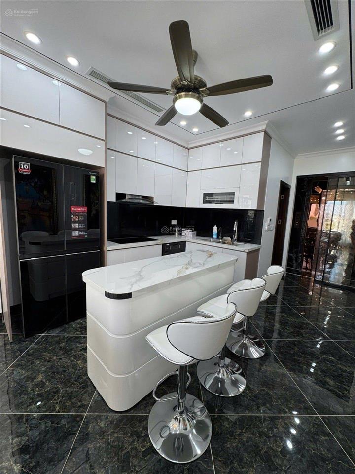 Bán nhà mặt phố hồng tiến, 26,5 tỷ, 50m2, 4pn, 7 tầng, uy tín, giá cực chất