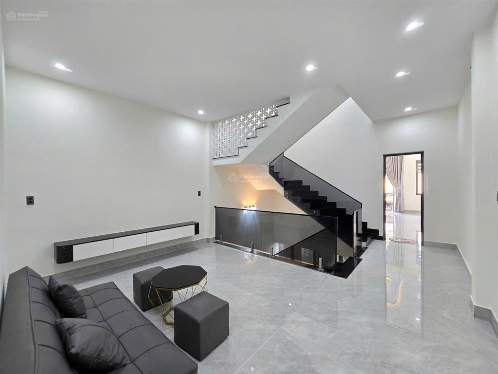 Bán nr tại nguyễn đức thiệu, 8,4 tỷ, 100m2, bao đẹp, hàng hot