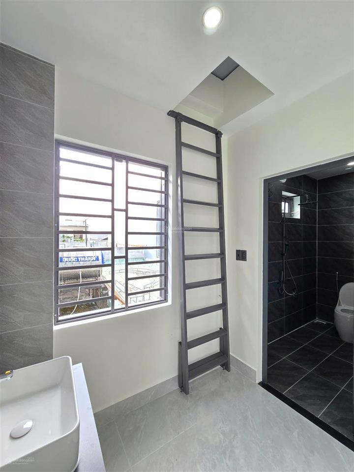 Bán nr tại nguyễn đức thiệu, 8,4 tỷ, 100m2, bao đẹp, hàng hot