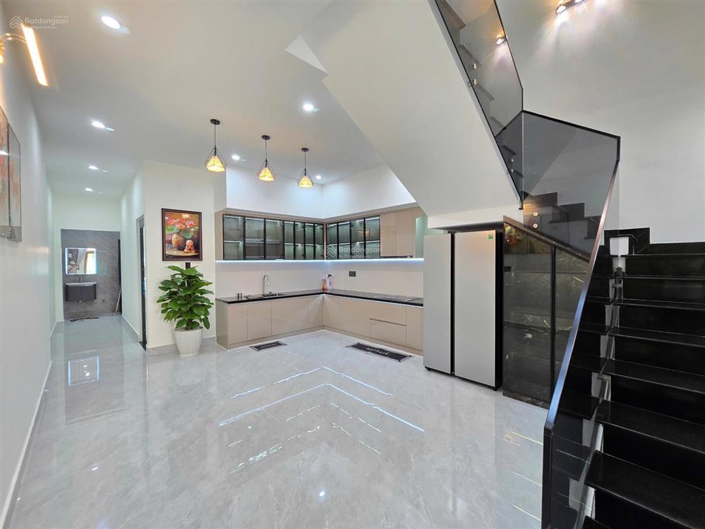 Bán nr tại nguyễn đức thiệu, 8,4 tỷ, 100m2, bao đẹp, hàng hot