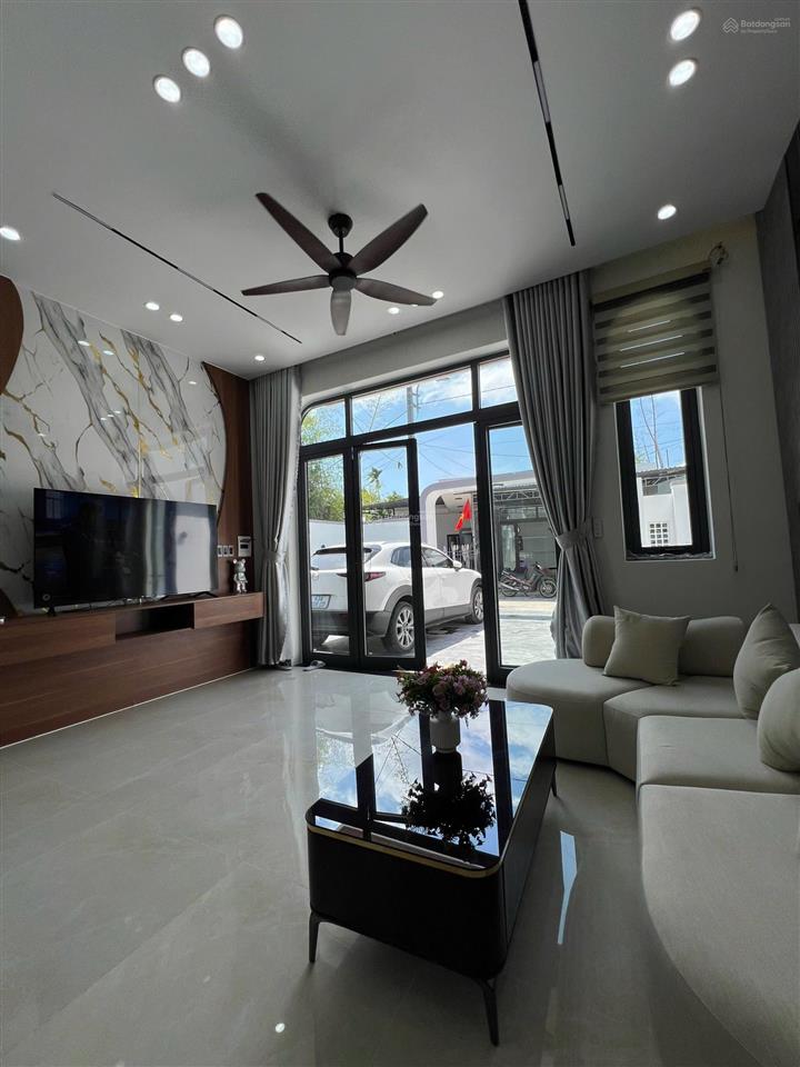 Hàng hiếm tại nam kỳ khởi nghĩa, 3,98 tỷ, 150m2, 3pn, 2wc, 2 tầng