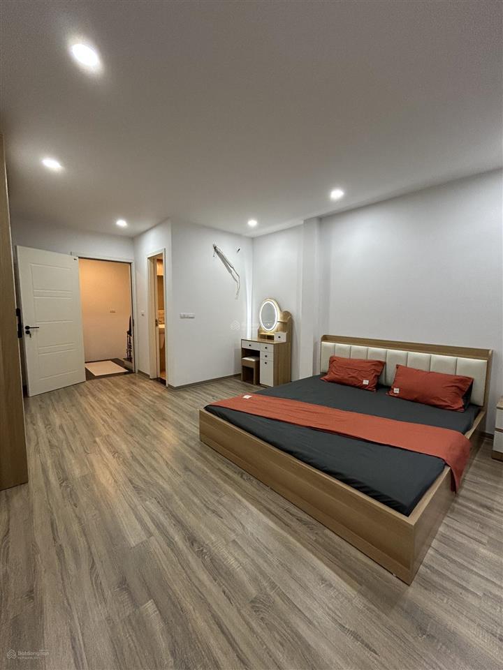 Chính chủ bán nhà phố tôn thất tùng|trường chinh|đống đa 41.5m|6t|thang máy|gần phố|full nội thất