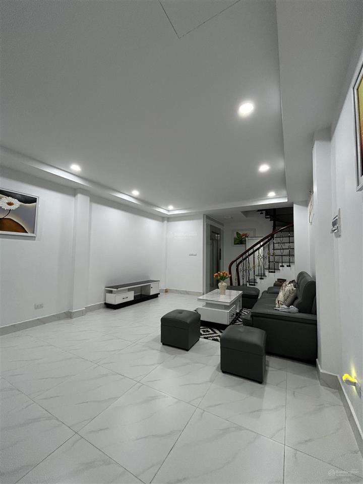 Chính chủ bán nhà phố tôn thất tùng|trường chinh|đống đa 41.5m|6t|thang máy|gần phố|full nội thất
