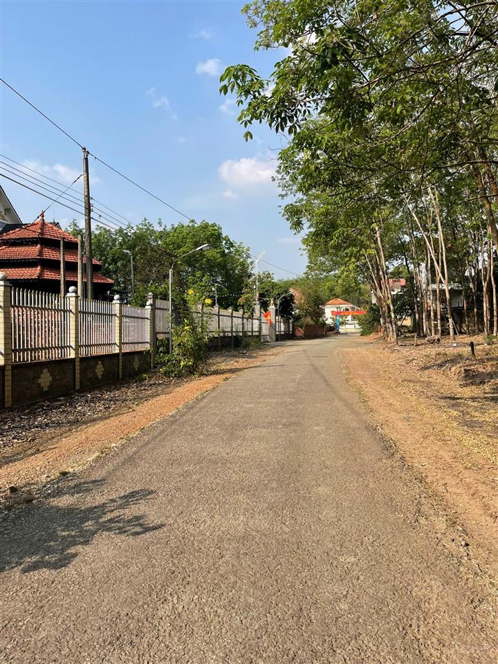 Lô đất gần kcn tiến hưng 5x40m, tc 50m2 giá chỉ 500tr. sổ sẵn công chứng ngay