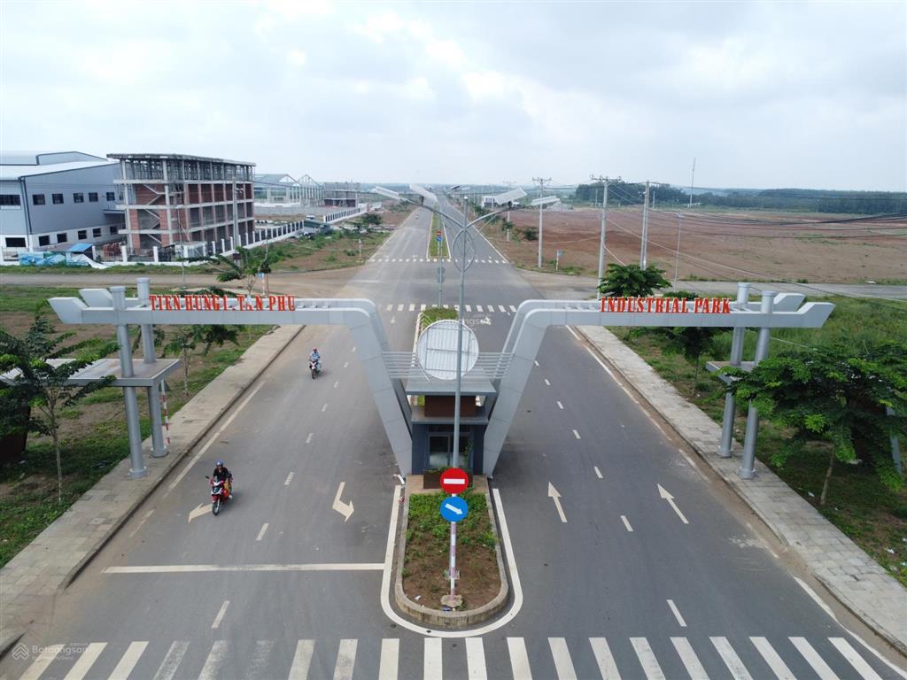 Lô đất gần kcn tiến hưng 5x40m, tc 50m2 giá chỉ 500tr. sổ sẵn công chứng ngay