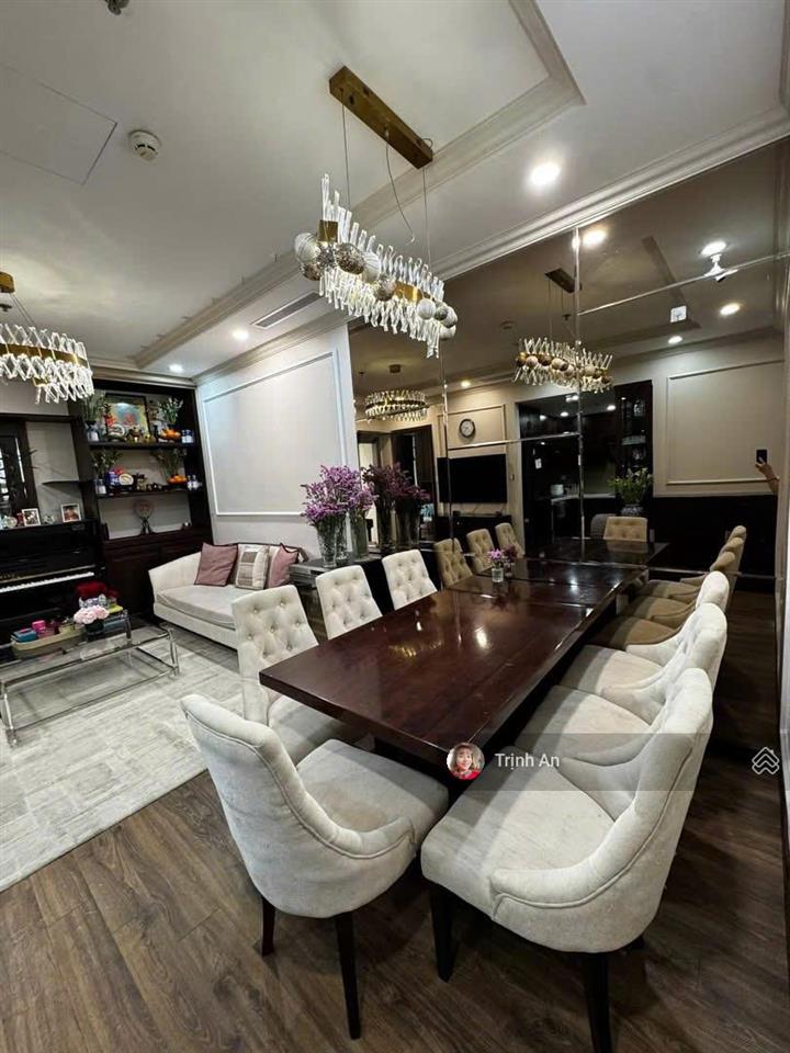 Bán cắt lỗ căn t11 times city 2pn 83m² gỗ óc chó, điều hoà âm trần giá 9, x tỷ