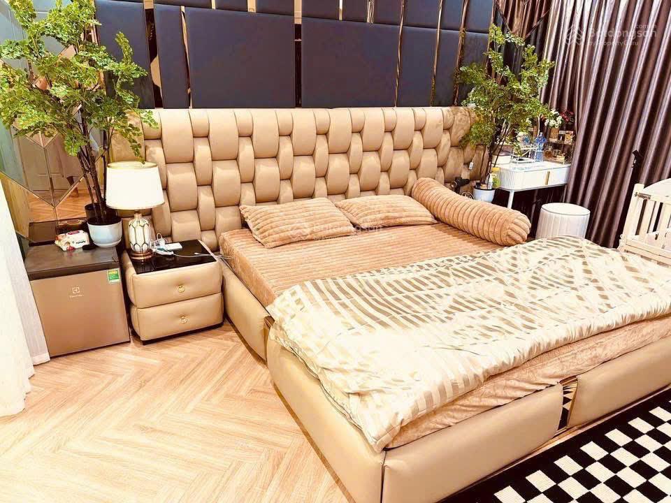 Bán căn hộ tòa t04  95m² full nội thất gỗ xịn, có slot ô tô vĩnh viễn