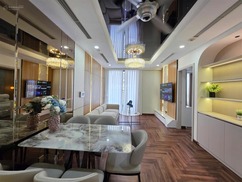 Chính chủ bán căn p8 tầng 25 view thoáng full nội thất mới giá 10,35 tỷ