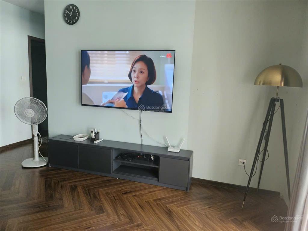 Cho thuê căn hộ 95m² t04 tầng thấp, 2pn full nội thất, ban công nam, có slot ô tô, 20tr/th