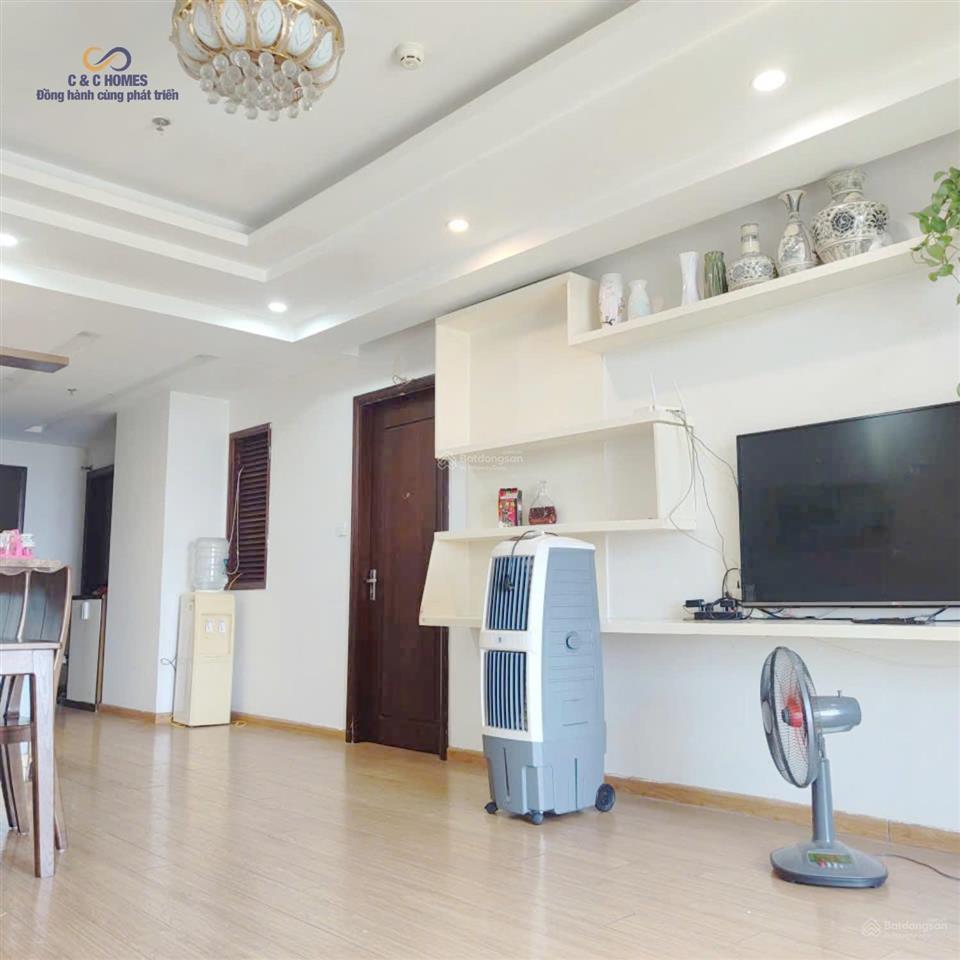 Cho thuê căn 3 ngủ t18 tầng trung view thác nước, quảng trường | 15tr/tháng