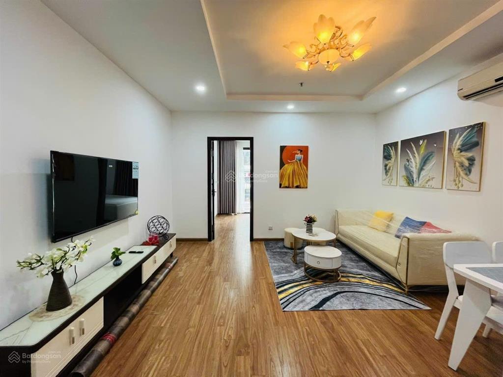 Bán căn 1 ngủ t08 53m2, sổ 47m2, nhà đẹp full nội thất, giá 5,3 tỷ thu về, có tl