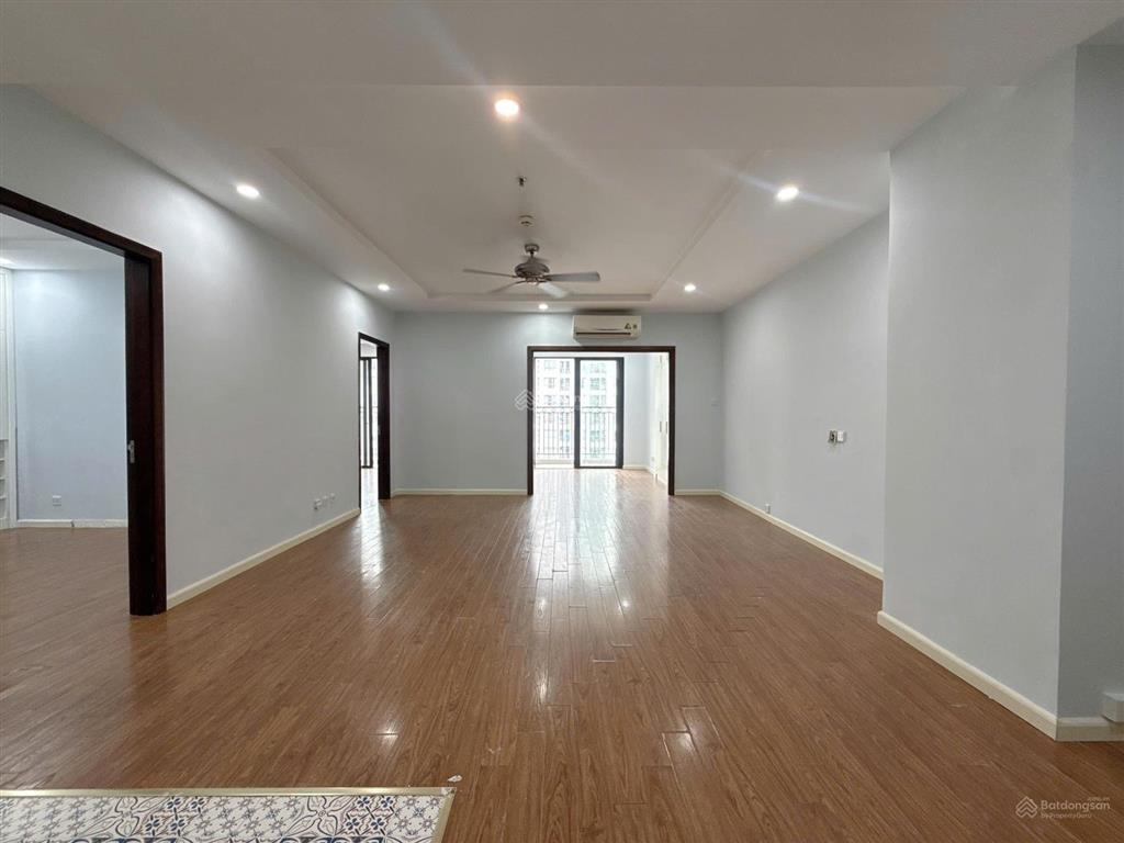 Bán căn 3pn t1122 times city 106,6m2 bán không đồ giá 11,5 tỷ thu về