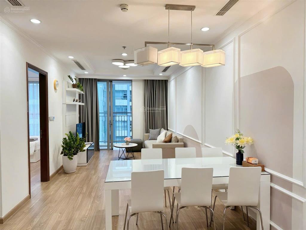 Cho thuê căn 3pn 118m2, ban công bắc, full nội thất, giá 27,5 triệu/tháng