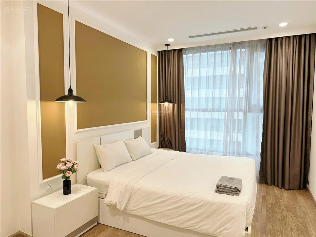 Cho thuê căn 3pn 118m2, ban công bắc, full nội thất, giá 27,5 triệu/tháng