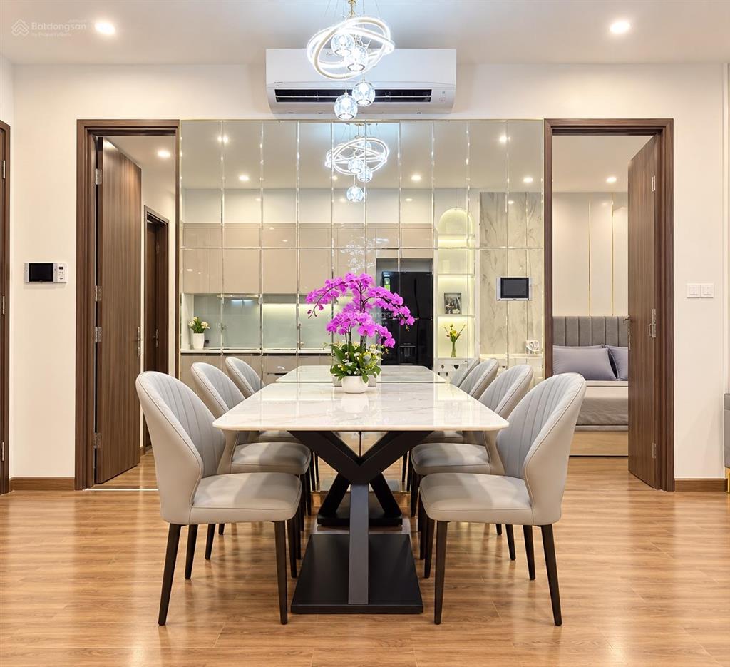 Bán căn 1n + be1.24, 49m², full nội thất mới, view thoáng, giá 3.280 tỷ