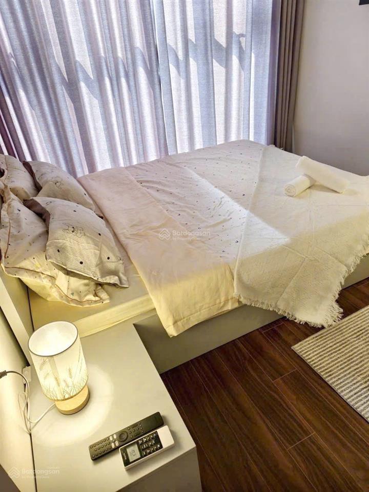 Bán gấp studio 27m2 m2 masteri waterfront, full đồ đẹp, hướng tây nam, view thoáng, thuê 7tr/tháng