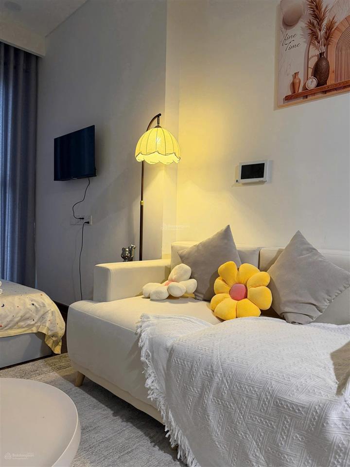 Bán gấp studio 27m2 m2 masteri waterfront, full đồ đẹp, hướng tây nam, view thoáng, thuê 7tr/tháng
