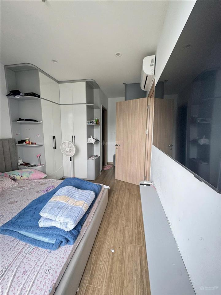 Bán căn hộ p1.27 2pn 2vs, 63m2 full nội thất, sổ đỏ cầm tay, hướng tây nam, giá giảm còn 3,85 tỷ