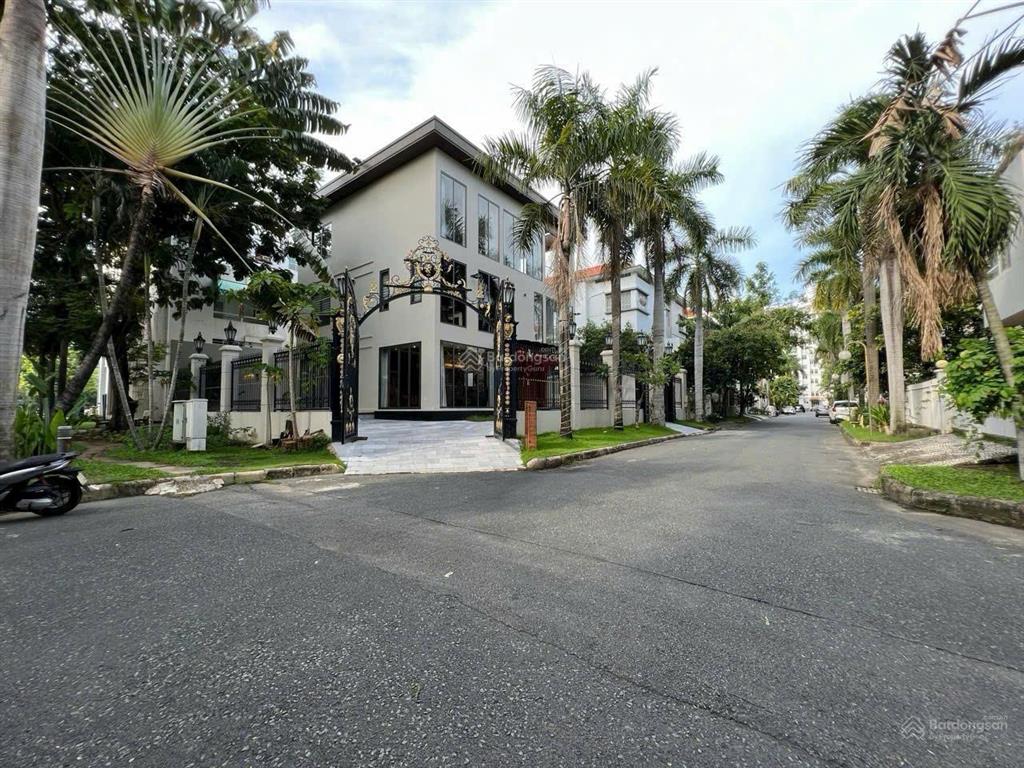 Cho thuê bt mỹ hoàng 160tr/tháng, 420 m², 4pn, 5wc, full nội thất, có hồ bơi.  0849 160 ***