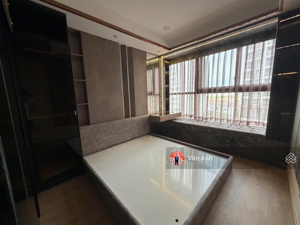 Cần cho thuê gấp midtown 2pn, 90m2 nhà đẹp. giá cực tốt chỉ 22 tr/tháng.  0849 160 *** văn anh