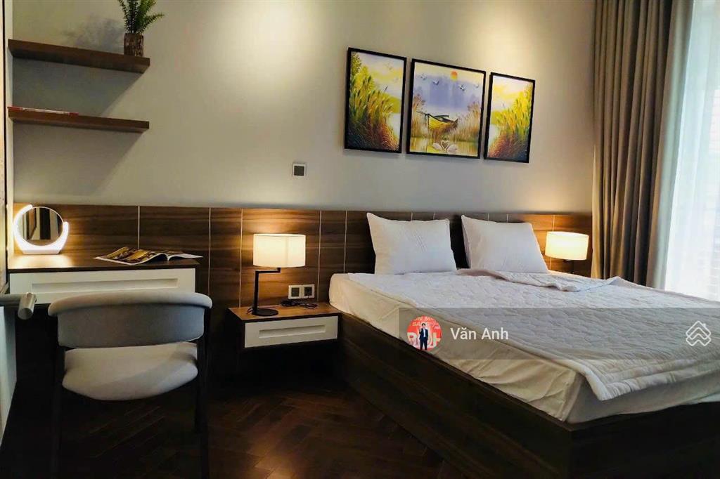 Cần cho thuê gấp midtown 2pn, 90m2 nhà đẹp. giá cực tốt chỉ 22 tr/tháng.  0849 160 *** văn anh
