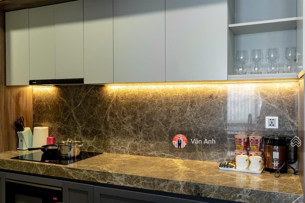 Cho thuê căn hộ midtown, 98m2, 2pn, 2wc, giá cực tốt chỉ 23 triệu vnd.  0849 160 *** văn anh