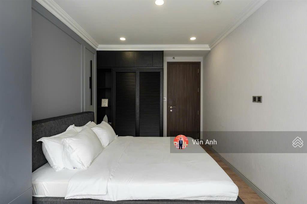 Cho thuê căn hộ midtown, 98m2, 2pn, 2wc, giá cực tốt chỉ 23 triệu vnd.  0849 160 *** văn anh