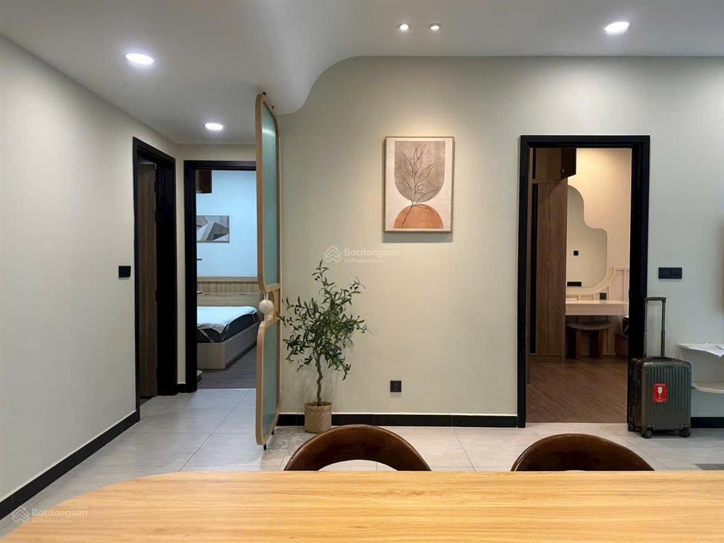 Cho thuê căn hộ de la sol quận 4 2pn, full nội thất, view sông