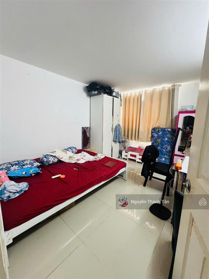 Chung cư 1050, bình thạnh, 2 phòng ngủ nhà 61m2, có sổ hồng