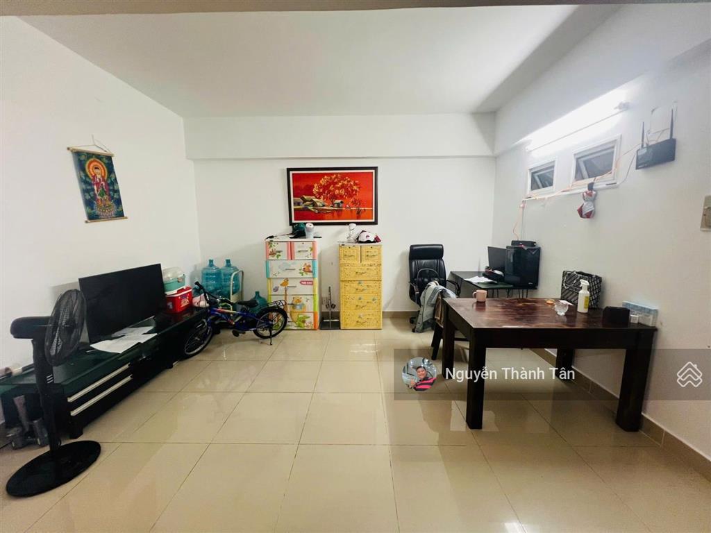 Chung cư 1050, bình thạnh, 2 phòng ngủ nhà 61m2, có sổ hồng