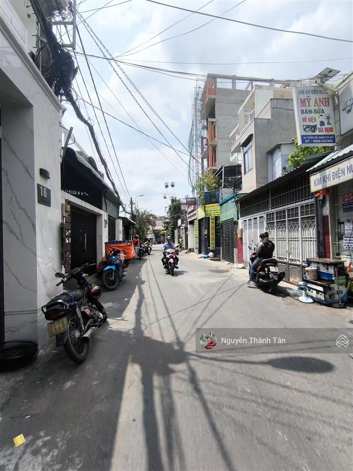 Gần dương quảng hàm, nhà mặt tiền, tiện xây mới, làm văn phòng làm căn hộ dịch vụ 60m2 , 7tỷ5