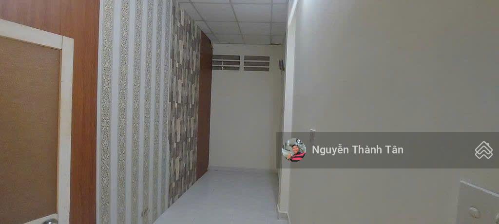 Chính chủ cho thuê 8tr/tháng, ngay chợ bà chiểu , 3 phòng ngủ 3wc