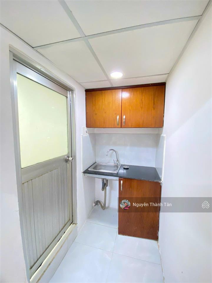 Cho thuê nhà trọ đầy đủ tiện nghi, 3,8 triệu, 25m2 tại đồng đen, p 14, q.tân bình, hcm, giá ưu đãi