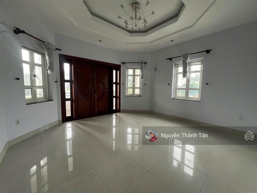 Biệt thự ven sông  làm văn phòng  phim trường  studio  công ty  800m2