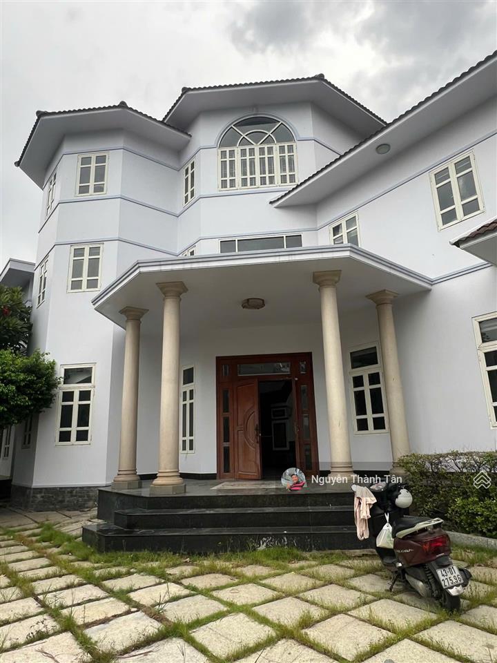 Biệt thự ven sông  làm văn phòng  phim trường  studio  công ty  800m2