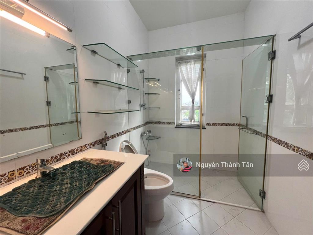 Biệt thự ven sông  làm văn phòng  phim trường  studio  công ty  800m2