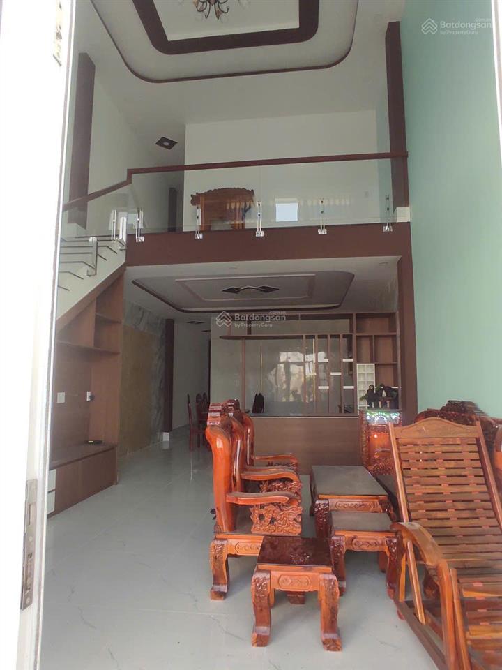 Bán nhà ấp 3 tân bửu bến lức dt 150m2, giá 3.2 tỷ