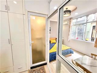 Cho thuê căn hộ tách bếp cửa sổ thoáng ngay đường thái văn lung , gần nguyễn huệ , ba son quận 1