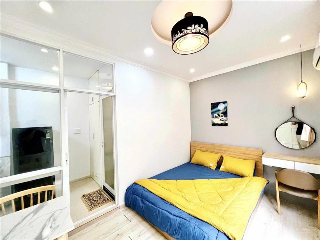 Cho thuê căn hộ tách bếp cửa sổ thoáng ngay đường thái văn lung , gần nguyễn huệ , ba son quận 1