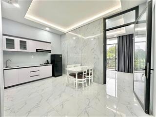 Cho thuê phòng ban công rộng thoáng , 36m2 , giá tốt , đường trần hưng đạo q1 , gần chợ bến thành