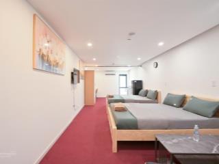 Cho thuê phòng studio cửa sổ thoáng , có thang máy , 35m2 , đường ký con  ngay chợ bến thành q1