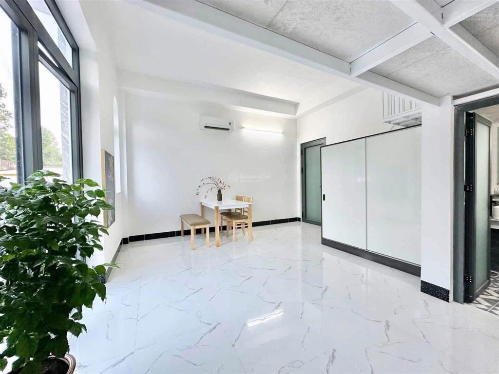 Cho thuê phòng duplex ban công, 34m²  ngay khu cư xá bắc hải, công viên lê thị riêng quận 1